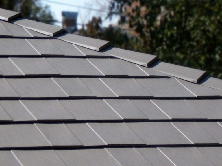 Our team of highly trained roofing contractors are an expert at roofing metal shingles.